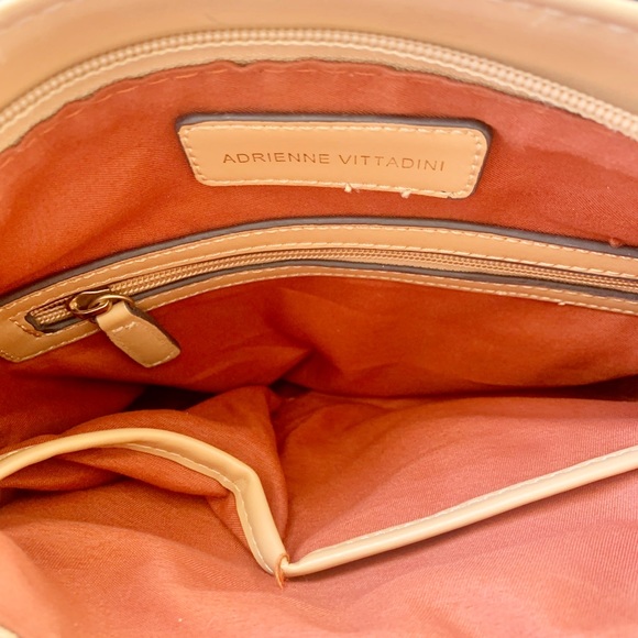 Adrienne Vittadini Women’s Crossbody Bag - Picture 5 of 9
